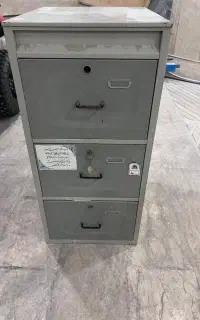 فایل فلزی