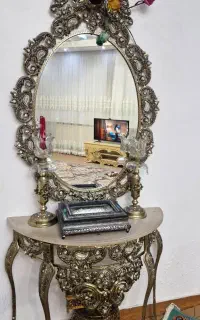 آیینه و شمعدان
