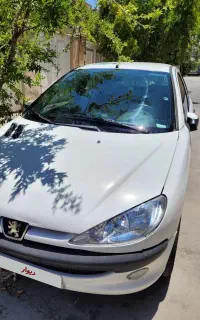 206 صندوقدار مدل 93 سفید