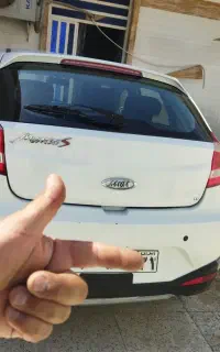 ام وی ام ۳۱۵نیو فیس اکسلنت