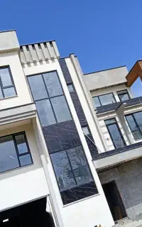 در و پنجره دوجداره upvc و آلومینیوم ترمال برک