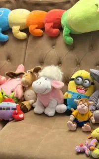 فروش یکجا تعدادی  اسباب بازی و عروسک