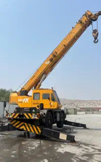 جرثقیل ۲۵ تن کارگاهی