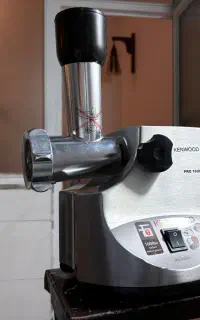 چرخ گوشت و آبمیوه گیری سالم