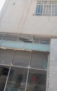 یک باب مغازه تجاری بهمراه یک اتاق بالای مغازه