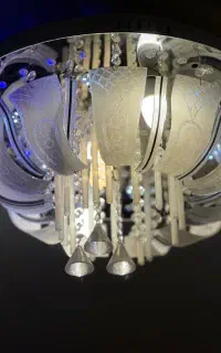 تعدادی. لوستر کاملا سالم و‌انتیک هستن