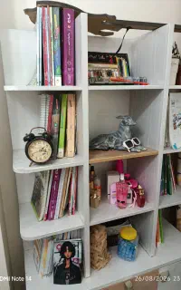 کتابخونه تخت چوبی