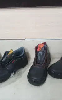 کفش ایمنی و بادگیر
