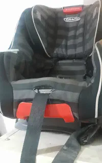 کالسکه صندلی ماشین