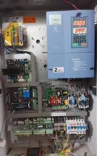 سرویسکار،تعمیرکار و نگهداری آسانسور