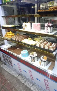 به یک فروشنده نیازمندیم