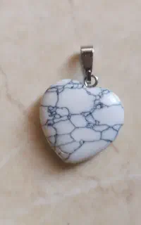 آویز سنگ  طبیعی ،،با خواص فوق‌العاده