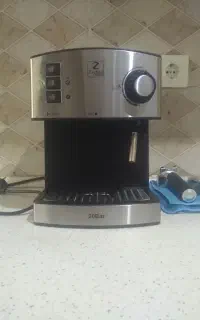 یک دستگاه قهوه ساز خانگی مدل زیگما