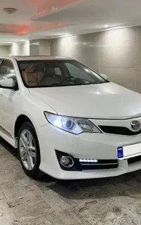 تویوتا کمری مدل ۲۰۱۳ بیرنگ