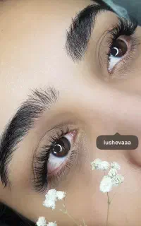 اکستنشن مژه تخصصی نچرال و ماندگاری بالا اقلید