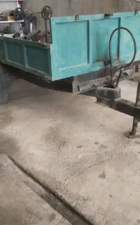 تریلی تراکتور متوسط.