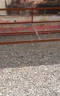 تخت‌اهنی