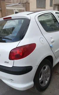 ۲۰۶ مدل ۱۴۰۱ سقف شیشه