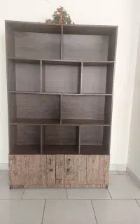 کتابخانه MDF در حد نو