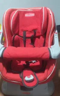 صندلی خودرو کودک