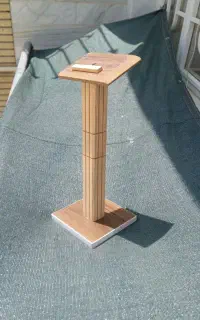 پایه نماز و قرآن. چوبی.