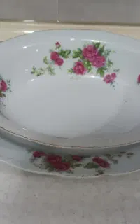 ظروف گلسرخی ژاپن