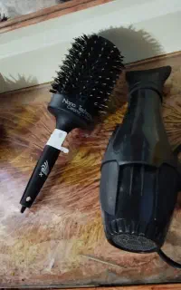 سشوار و برس سالنی نو