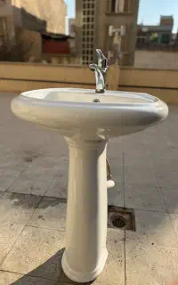 روشویی تمیز در حد نو