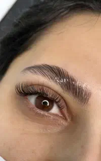 اکستنشن مژه و لیفت