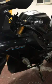 Yamaha R15