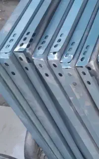 قفسه آهنی