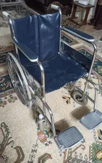 ویلچر و واکر کاملا سالم