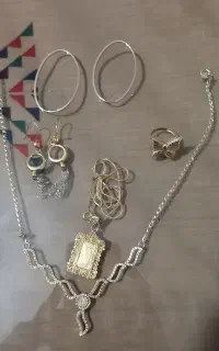 مقدار ۳۰گرم طلا