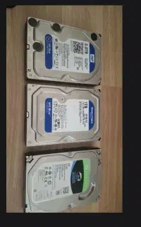 سه دستگاه هارد 1tb 2tb 3tb  به فروش میرسد