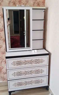 فروش دراور با اینه و تخت دو نفره در حد نو