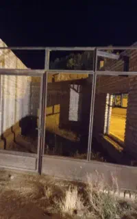 درب مغازه ۳متر در۲ونیم همراه قفل