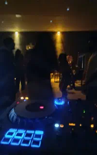 دیجی خانوم فوق حرفه ای و پرانرژی