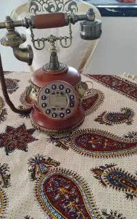 تلفن رومیزی آنتیک