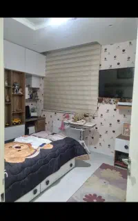 تخت نوجوان