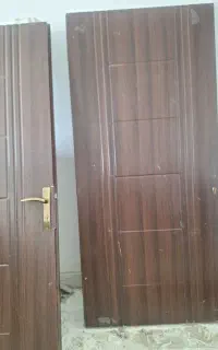 دو عدد درب چوبی در حد نو دو تا 9 میلیون