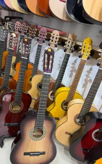 مرکز گیتار کلاسیک پاپ