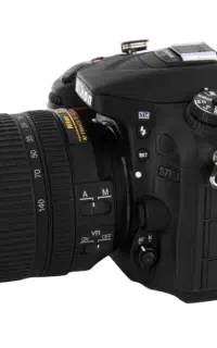 دوربین Nikon D7100 + لنز 18-140 VR
