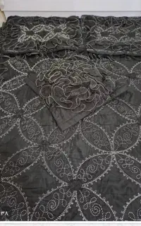روتختی دونفره نو ، دو عدد روبالش و یک عدد کوسن