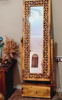 آینه سنتی چوبی