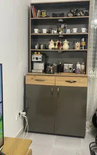 میز بار یا به عنوان میز کتاب خانه