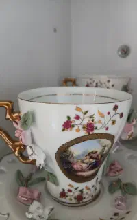 فنجان گل برجسته