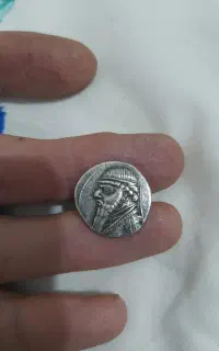 یه عدد سکه نقره دوره مهرداد دوم اصل