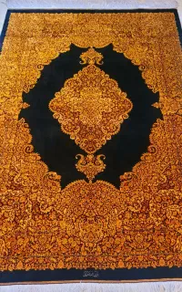 فرش دستباف شاهکار تمام ابریشم تار و پود ۸۰ رج قم