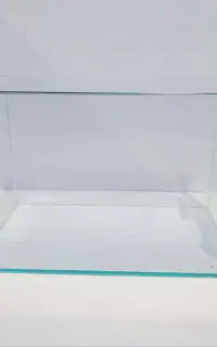 اکواریوم ۶۰ سانت خم با لوازم