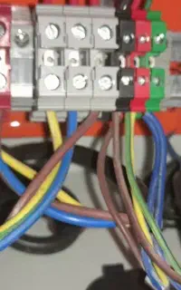 نیازمند برقکار نیمه ماهر یا مبتدی